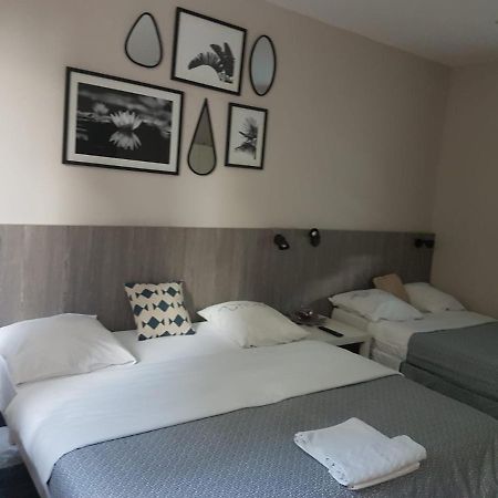 Hameau Des Essarts Bed & Breakfast Grand-Couronne ภายนอก รูปภาพ